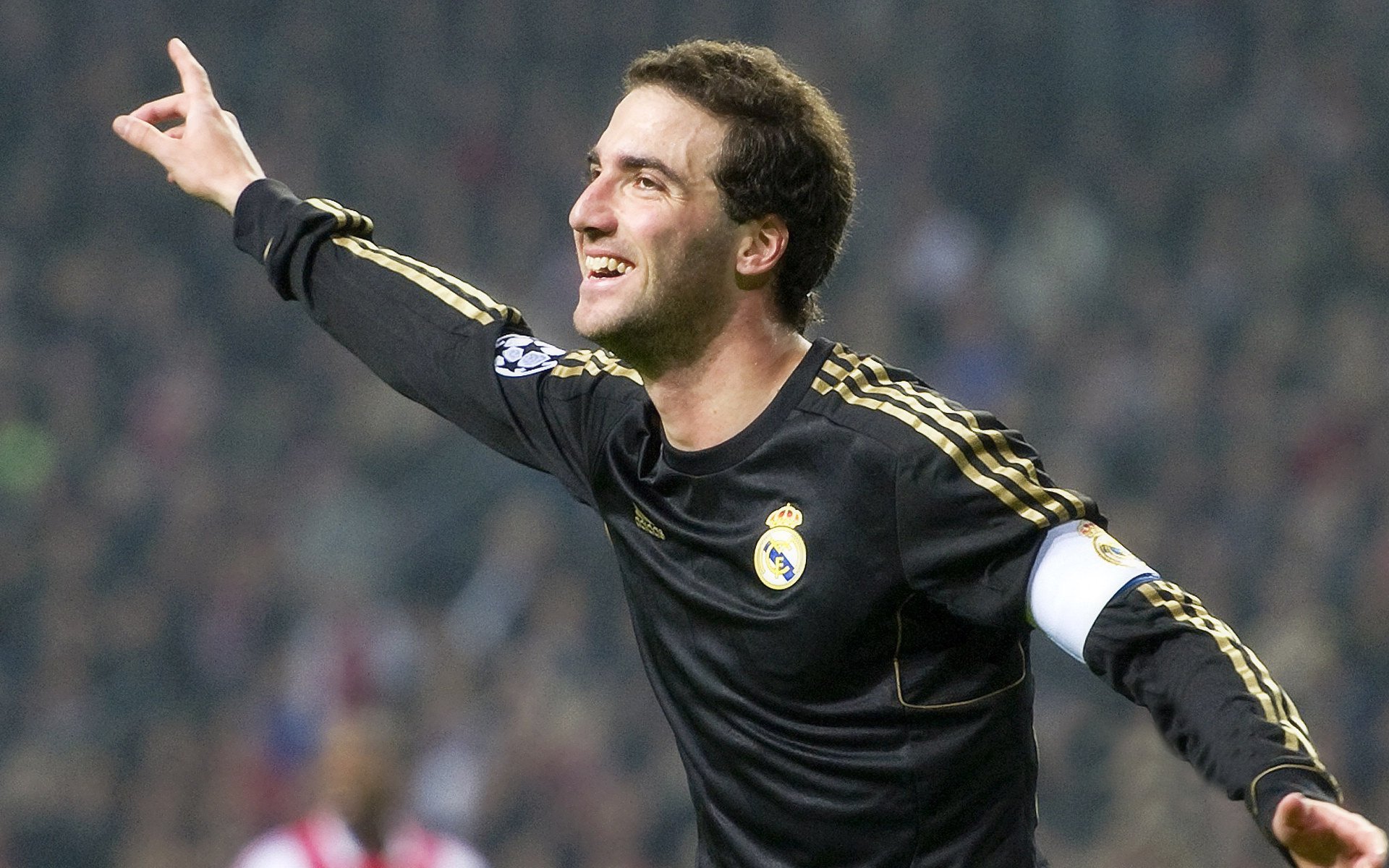 爱游戏体育app网页版下载-巴黎签下一名欧洲闪耀新星，战力再升级，巴黎all